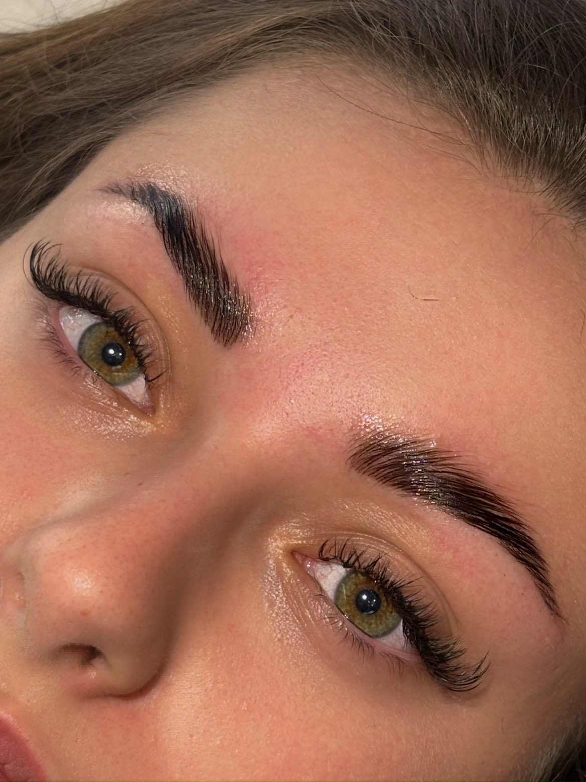 Manucure ombrée rose
